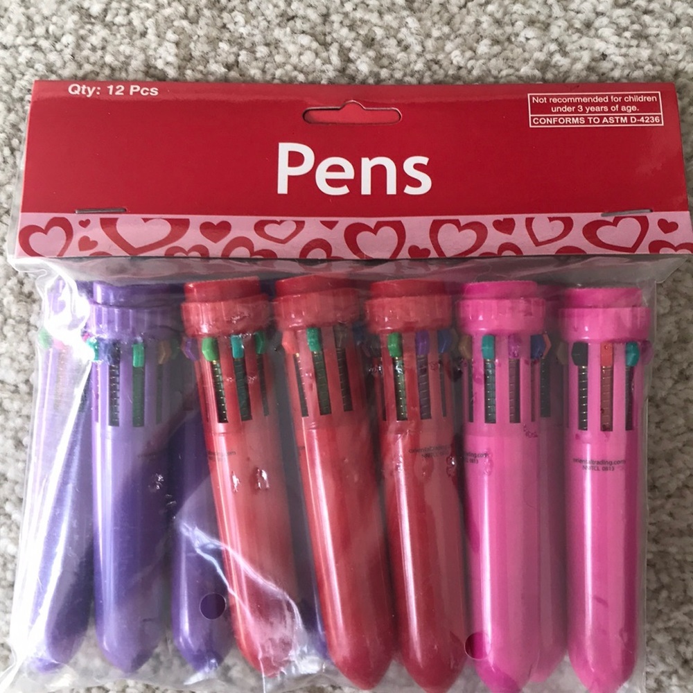 Brand new Pens 12 piece party favor multi colored